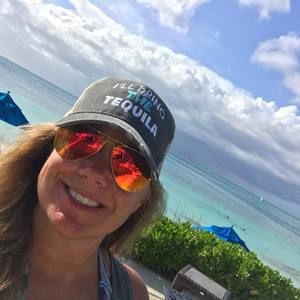 Meet your Posher, Becky